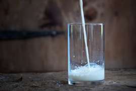 Переработчик снизит цены закупа молока-сырья у калининградских фермеров