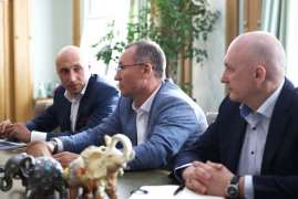 Губернатор Липецкой области Игорь Артамонов провел рабочую встречу с акционерами ГК МЕГАМИКС 
